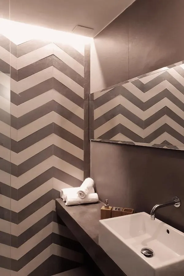 ** Konukevi Cavour Urban Rooms By Ghor Roma İtalya