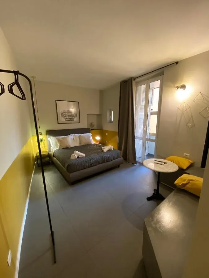 Cavour Urban Rooms Rome 2*,